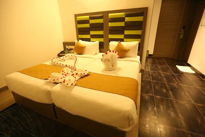 Room 5 of 19