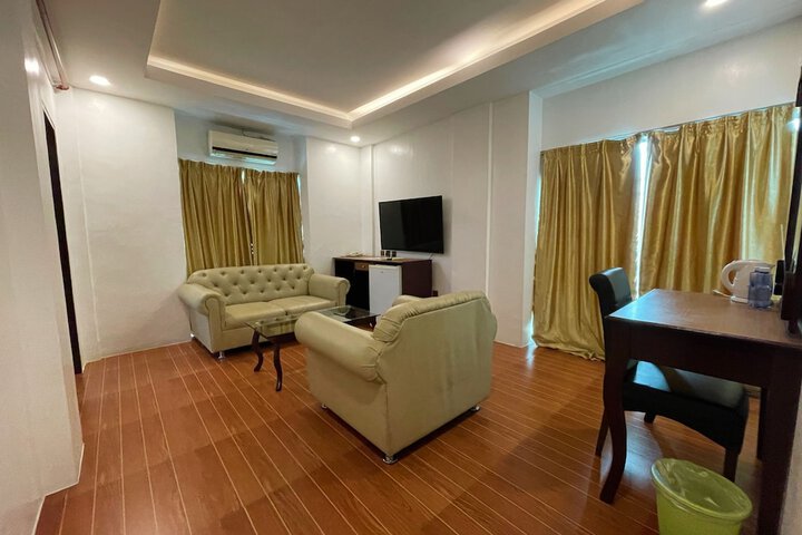 Room 38 of 79