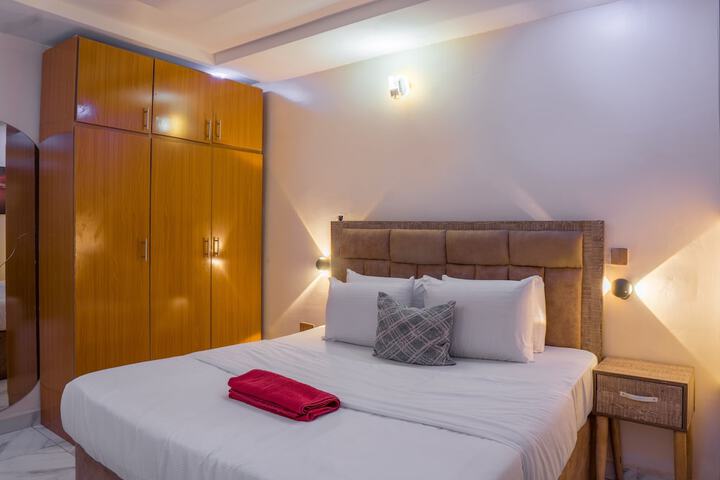 Room 4 of 24