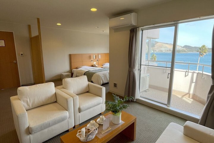 Room 30 of 72