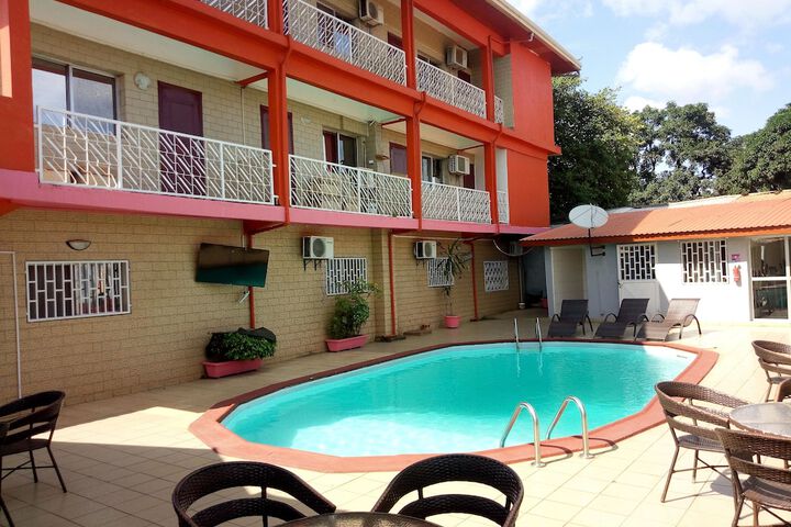 Pool 16 of 24