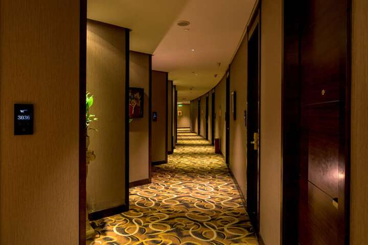 Ballroom/Hall 16 of 17