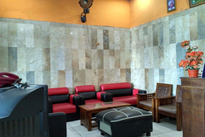 Hotel Interior 4 of 12