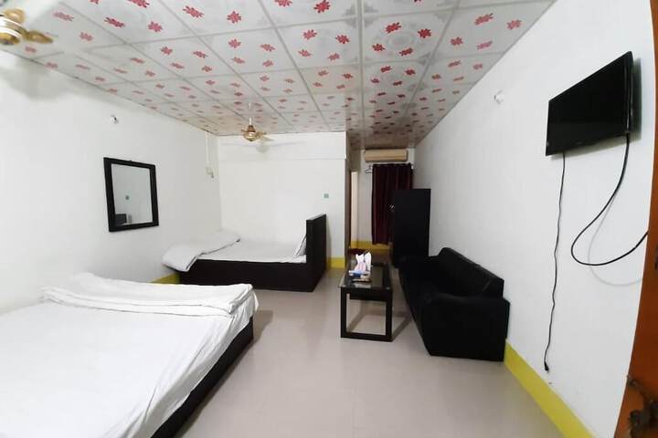 Room 2 of 11