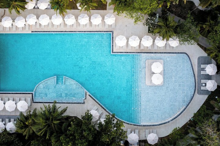 Pool 115 of 226