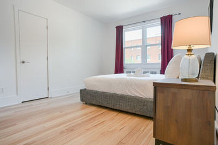 Room 4 of 19