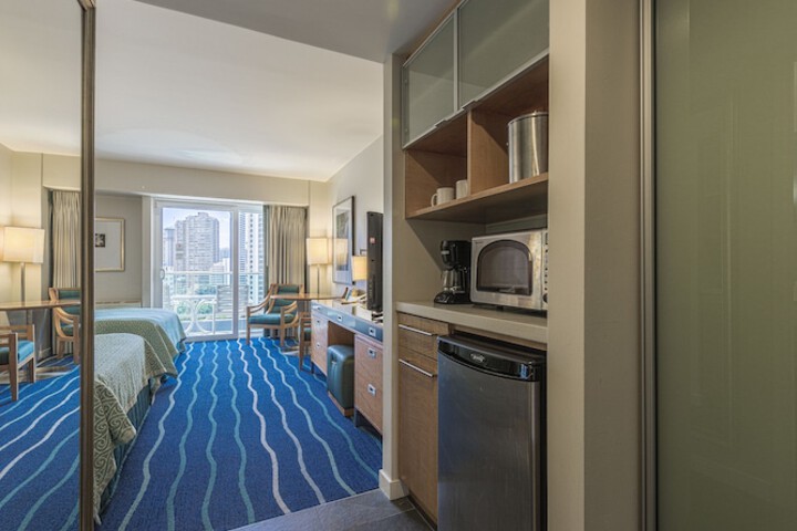 Room 31 of 213
