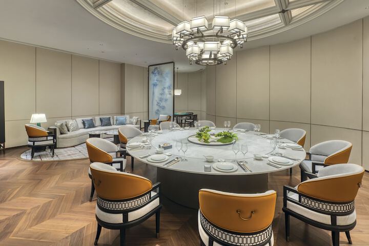 Dining 44 of 72