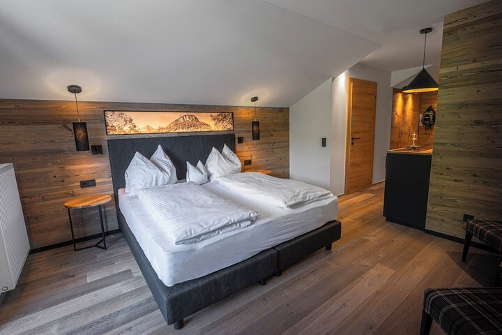 Room 17 of 95