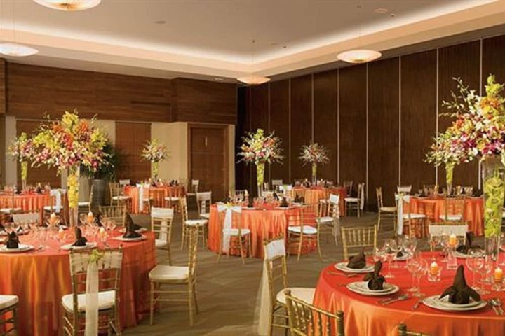 Ballroom/Hall 45 of 55