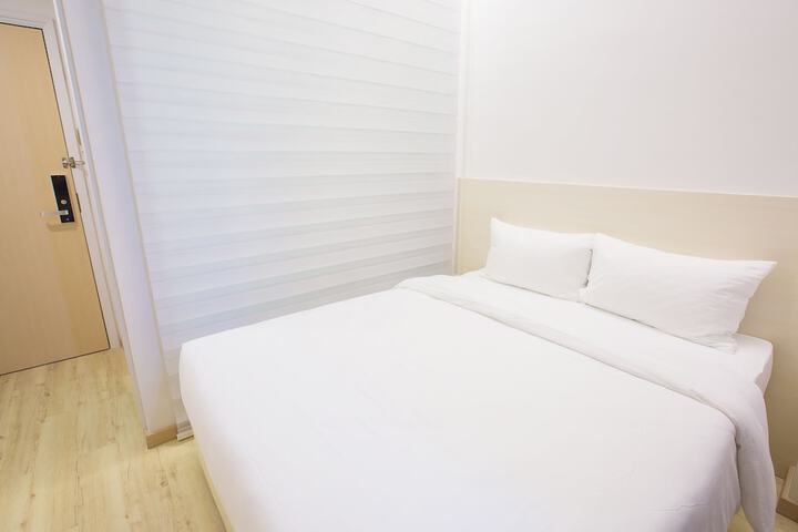 Room 6 of 26