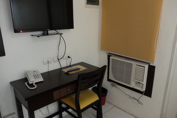 Room 30 of 82
