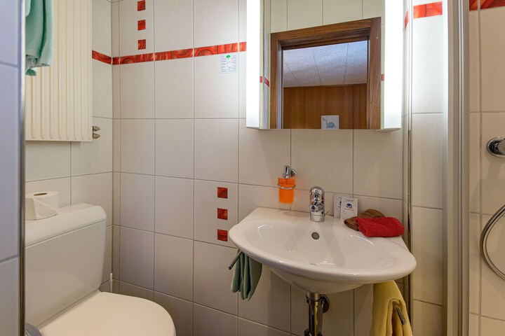 Room 76 of 120