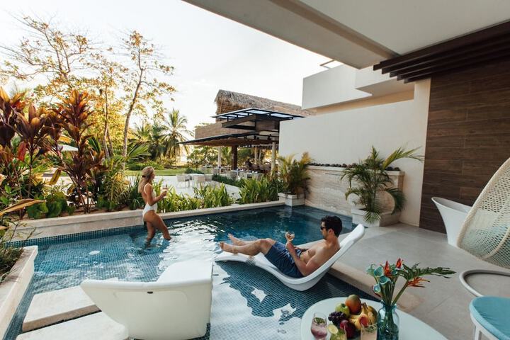 Pool 65 of 99