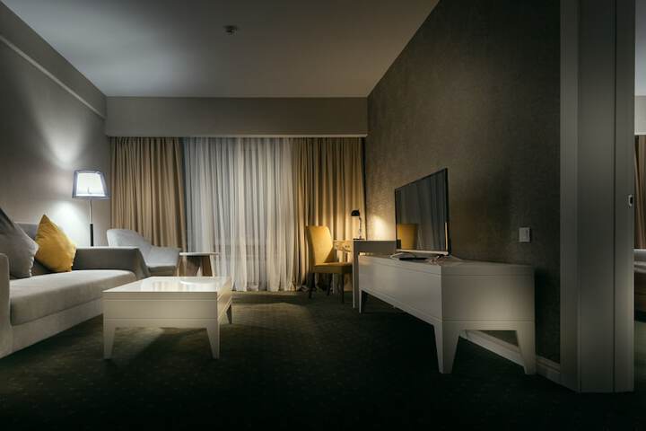 Room 10 of 54