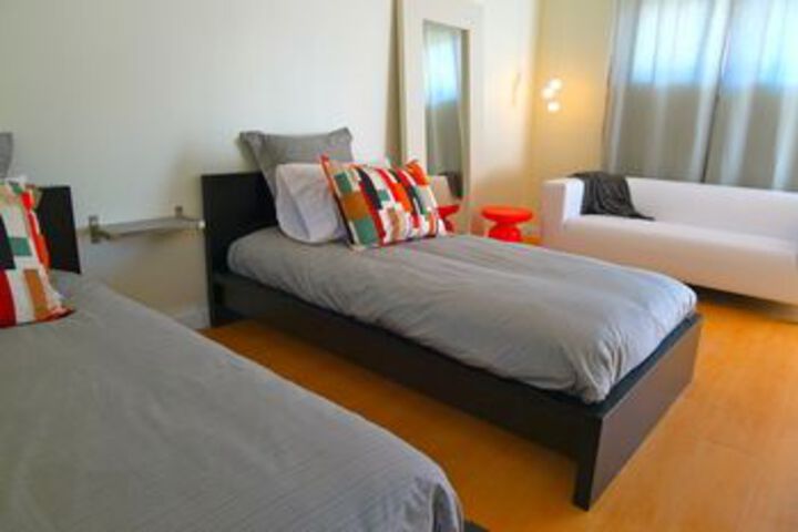 Room 7 of 25