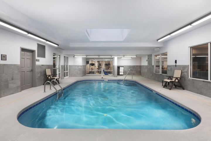 Hotel with Pool