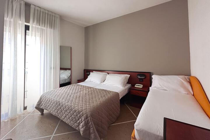Room 20 of 50