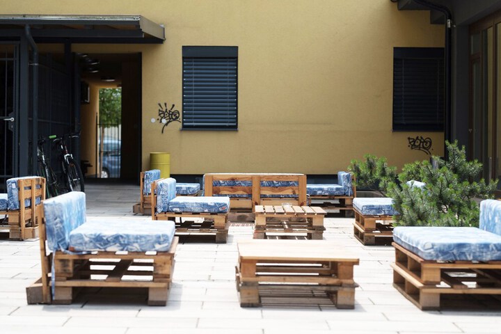 Sundeck 63 of 69