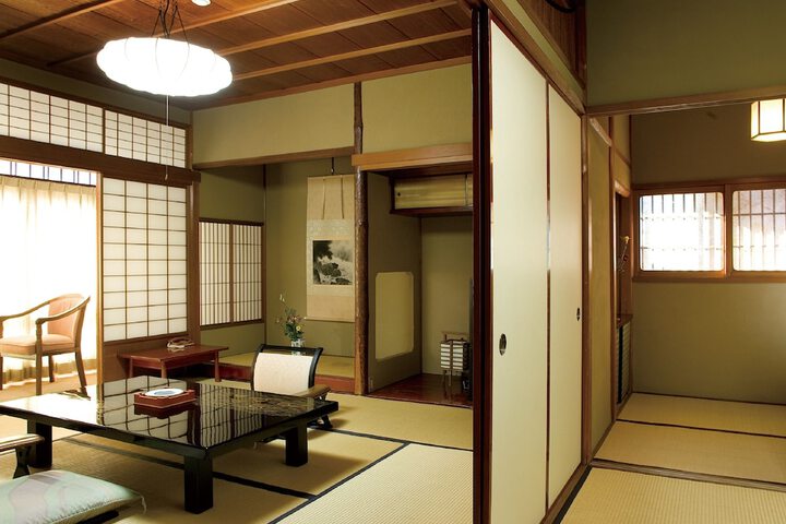 Room 14 of 107
