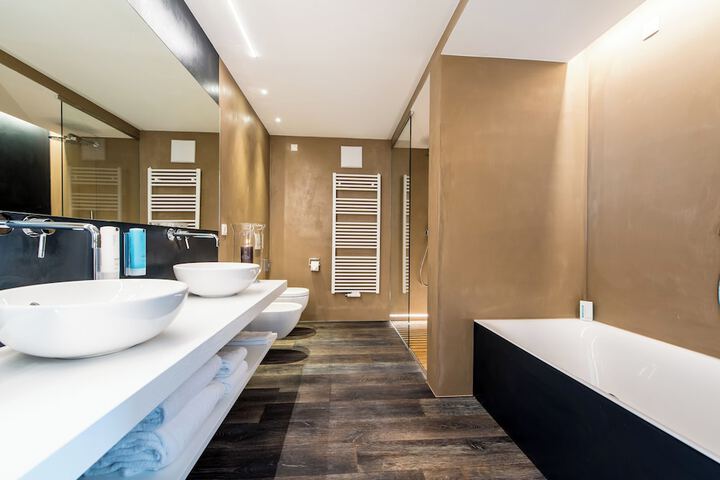 Clean Restrooms