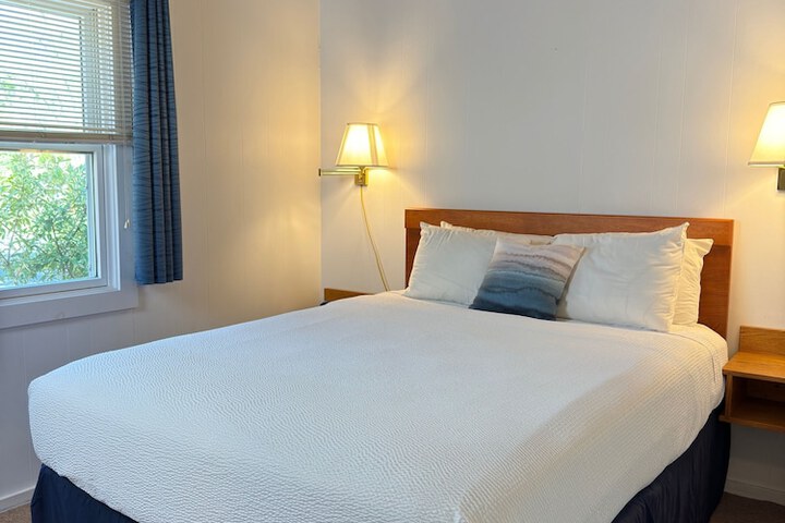 Room 12 of 30