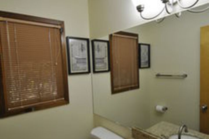 Room 8 of 25