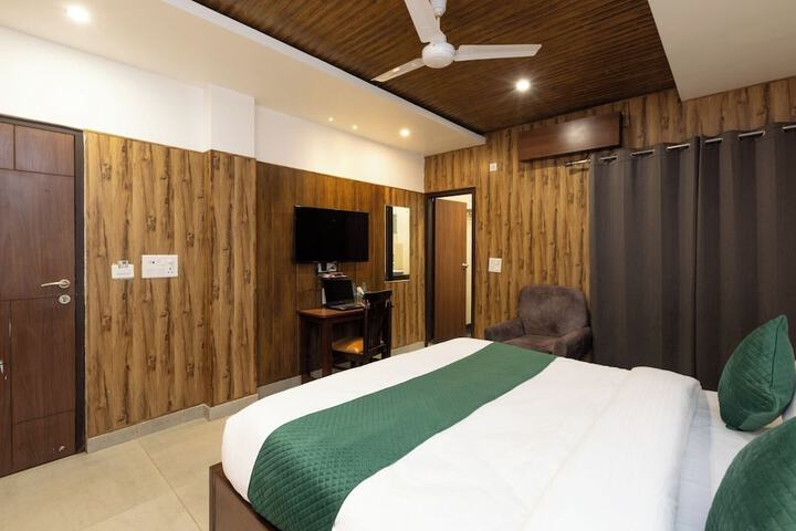 Room 5 of 25