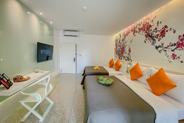 Room 19 of 192