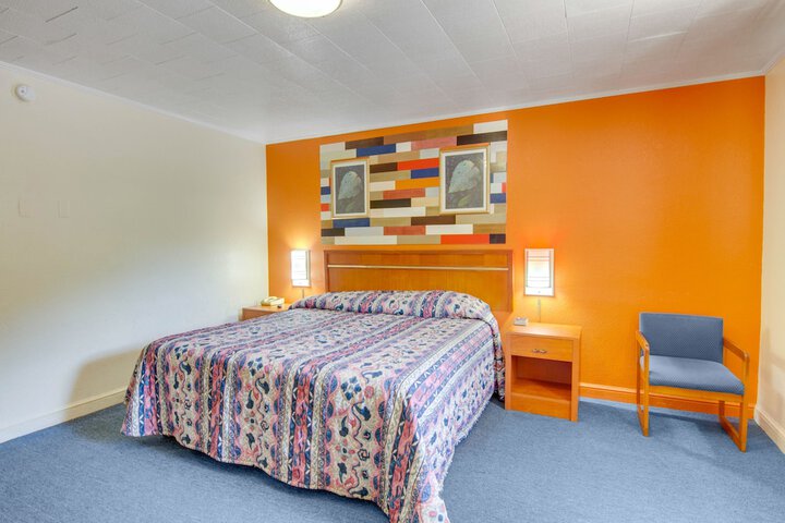 Standard | King Bed (2 of 4)