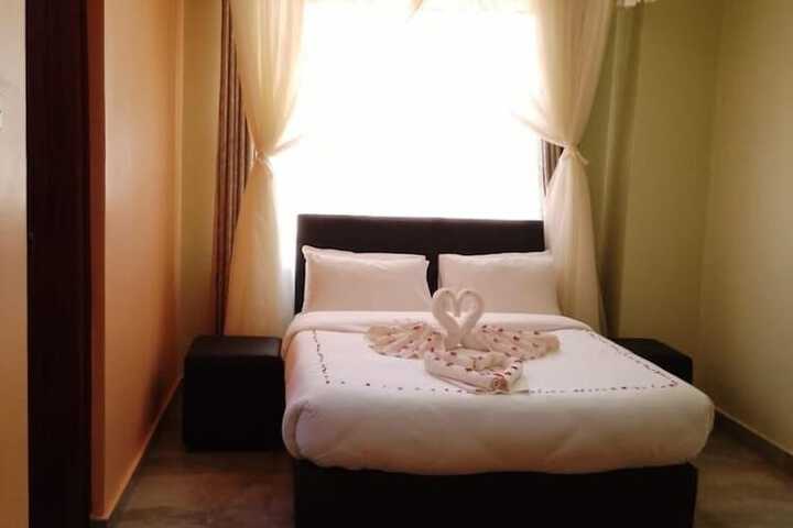 Room 9 of 30