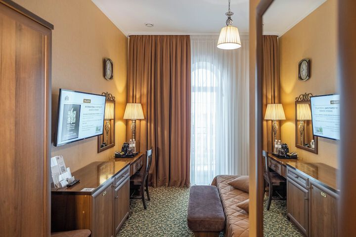 Room 30 of 95