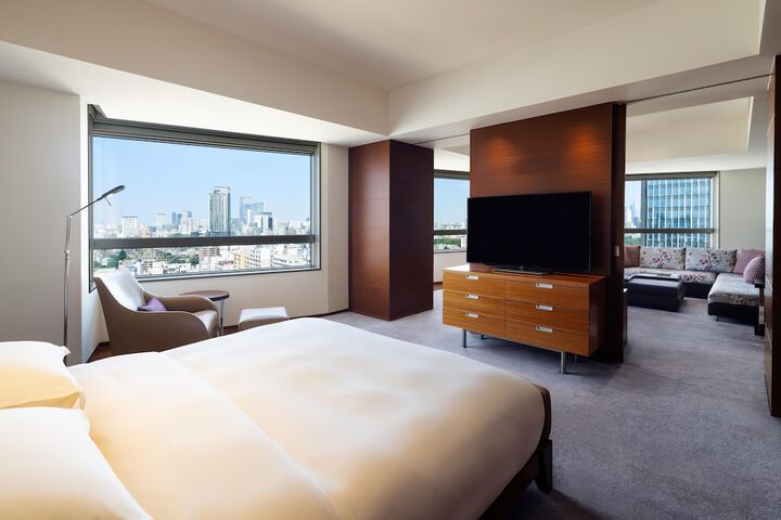 Room 83 of 216