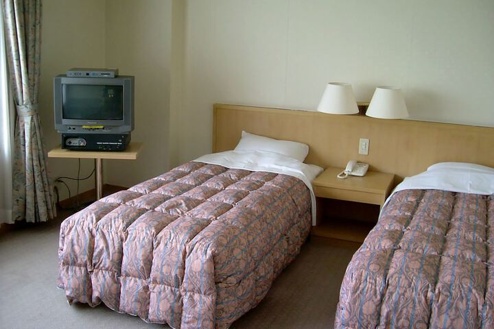Room 8 of 49