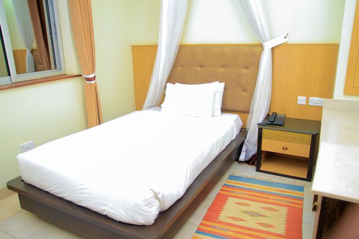 Room 27 of 59