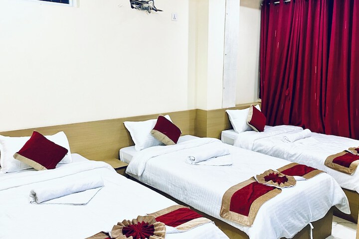 Room 33 of 53