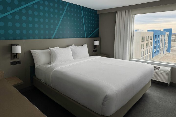 Room 2 of 9