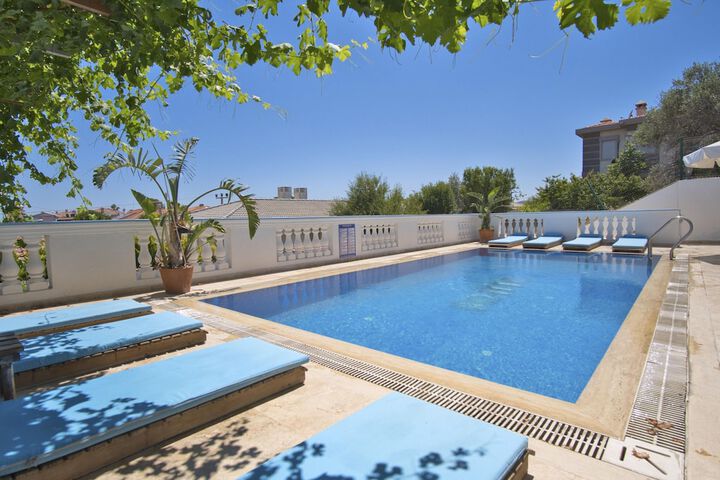 Ionic Hotel