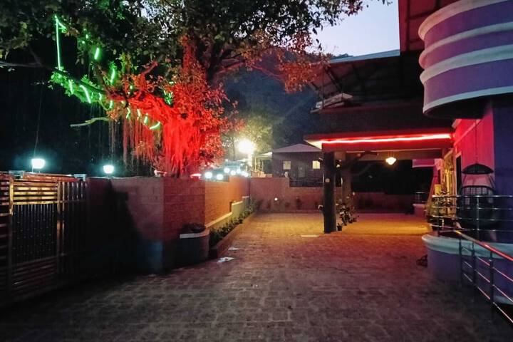 Hotel 55 of 56