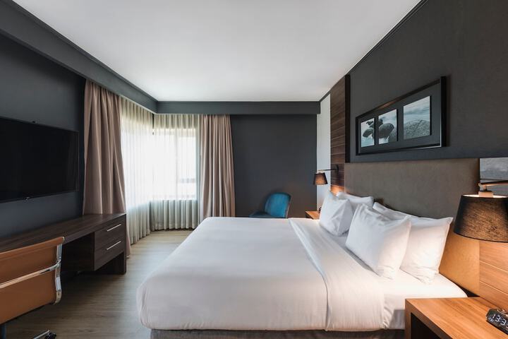 Room 17 of 75