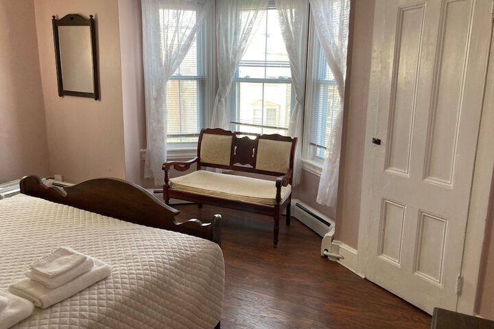 Room 25 of 53