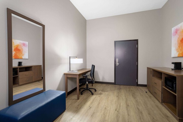 2 Queen Beds 1 Bedroom Suite (15 of 22)