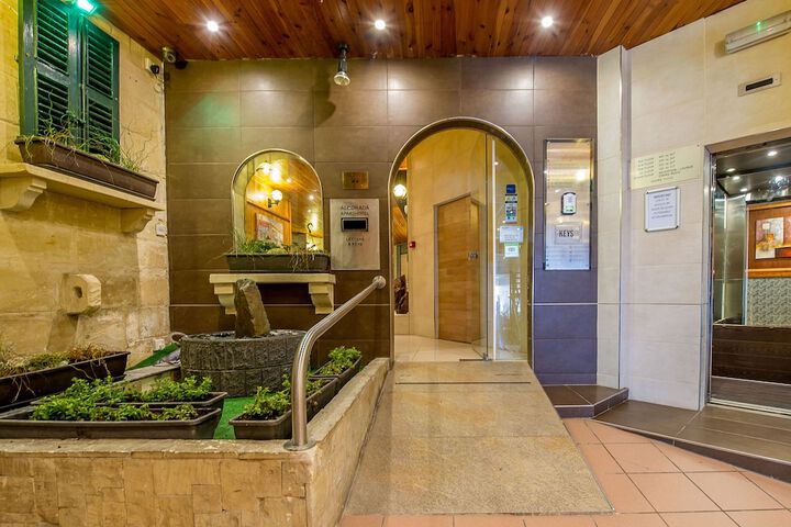 Alborada Aparthotel in Sliema