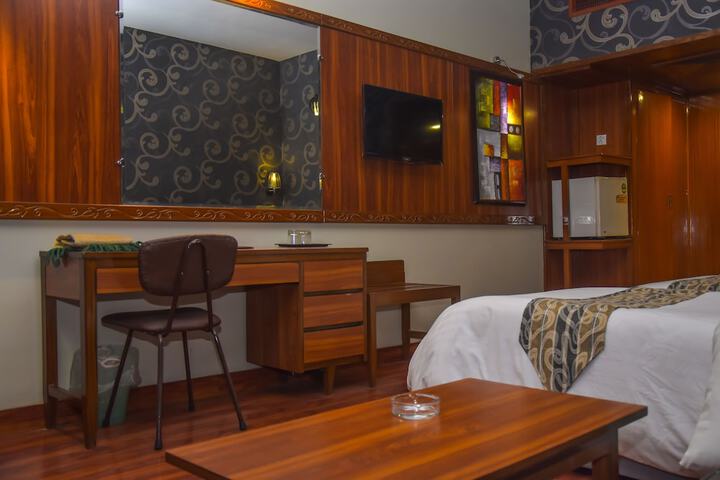 Room 17 of 27