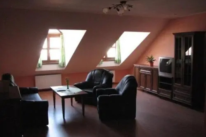 Room 5 of 13