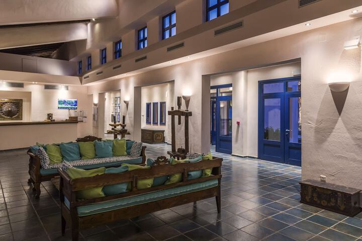 Guest Lobby