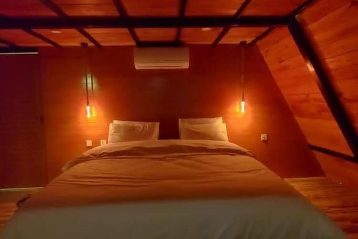 Room 25 of 42