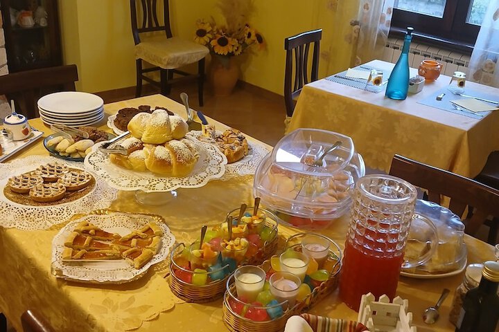 Dining 16 of 46