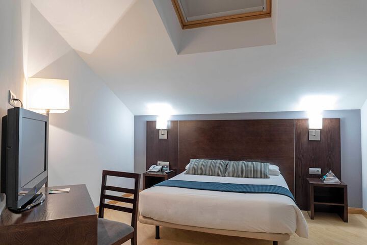 Room 7 of 50