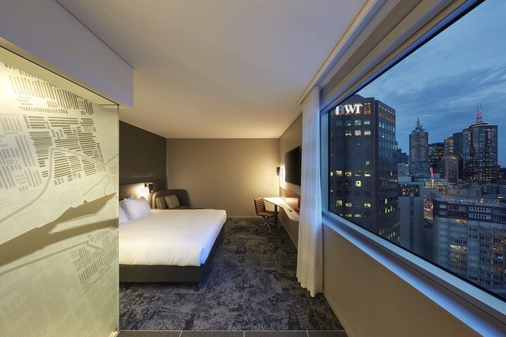 Room 15 of 94